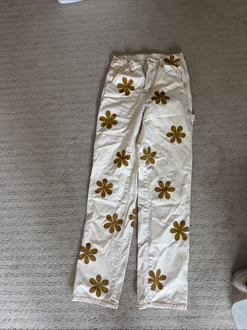 THE GREAT. Cream Pants with Brown Topstitching - Picture 1 of 3